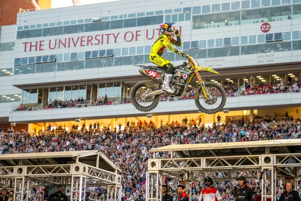 Roczen Clinches 2026 Supercross Championship in Thrilling Finish - image 4