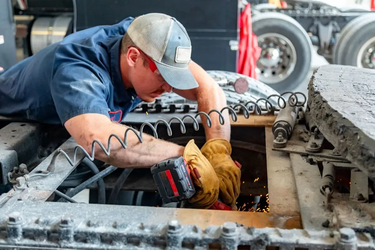 AI in Truck Maintenance: The Unsung Hero of Predictive Analytics