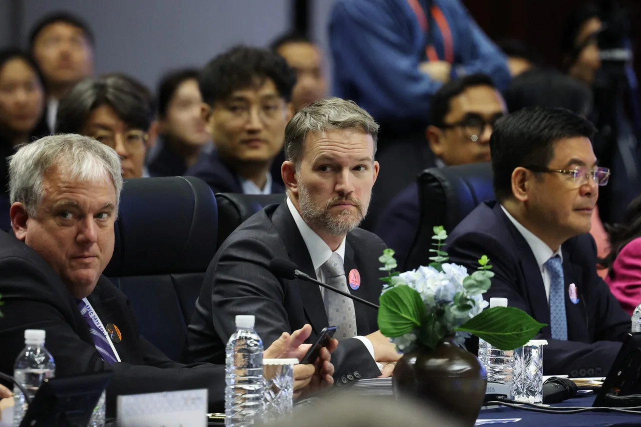 China Urges Strait of Hormuz Reopening Without Curbs