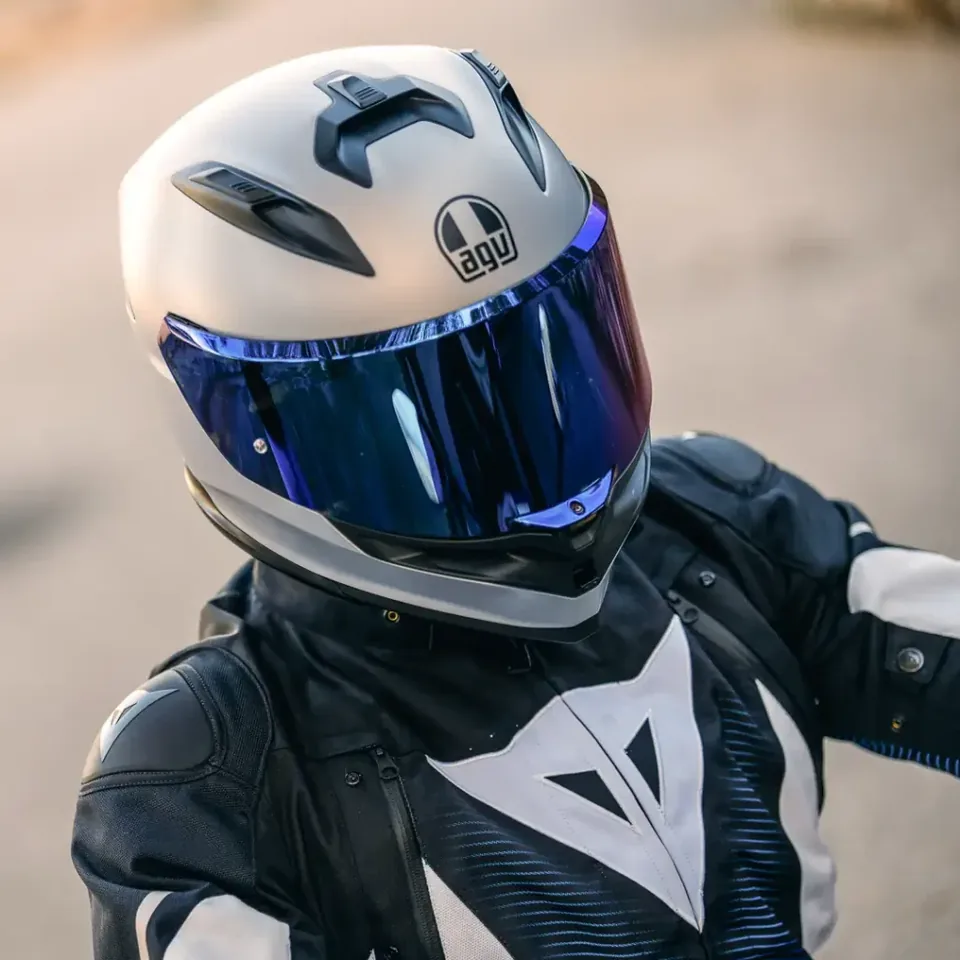 AGV K7 Sport-Touring Motorcycle Helmet Review - image 3