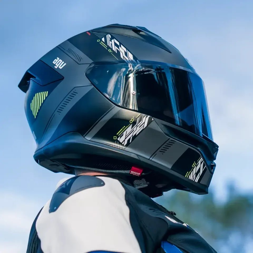 AGV K7 Sport-Touring Motorcycle Helmet Review - image 4