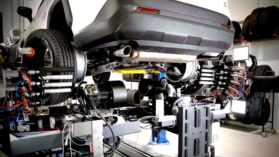 AI Robot Revolutionizes Tire Changing Industry - image 2