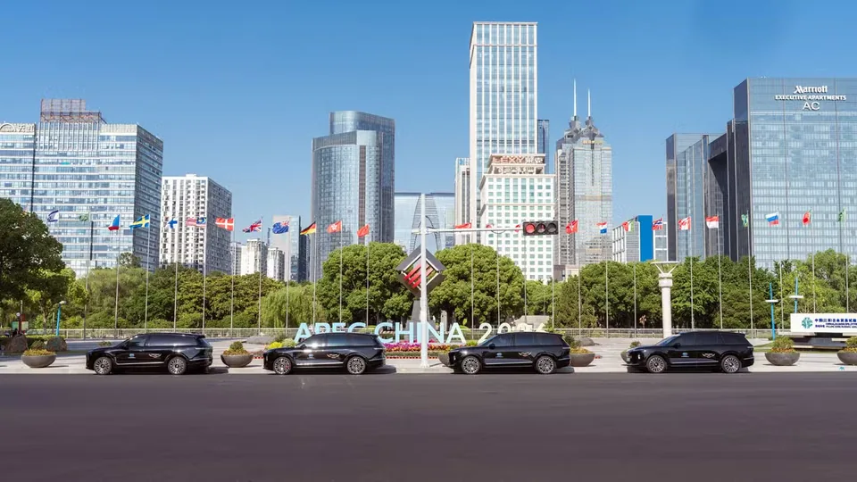 Nio ES8 Chosen as Official APEC Vehicle - image 3