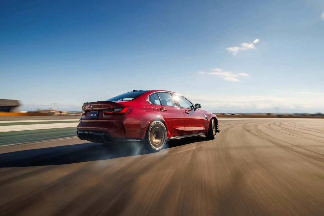 BMW Unveils Lightweight M3 CS with Manual Transmission