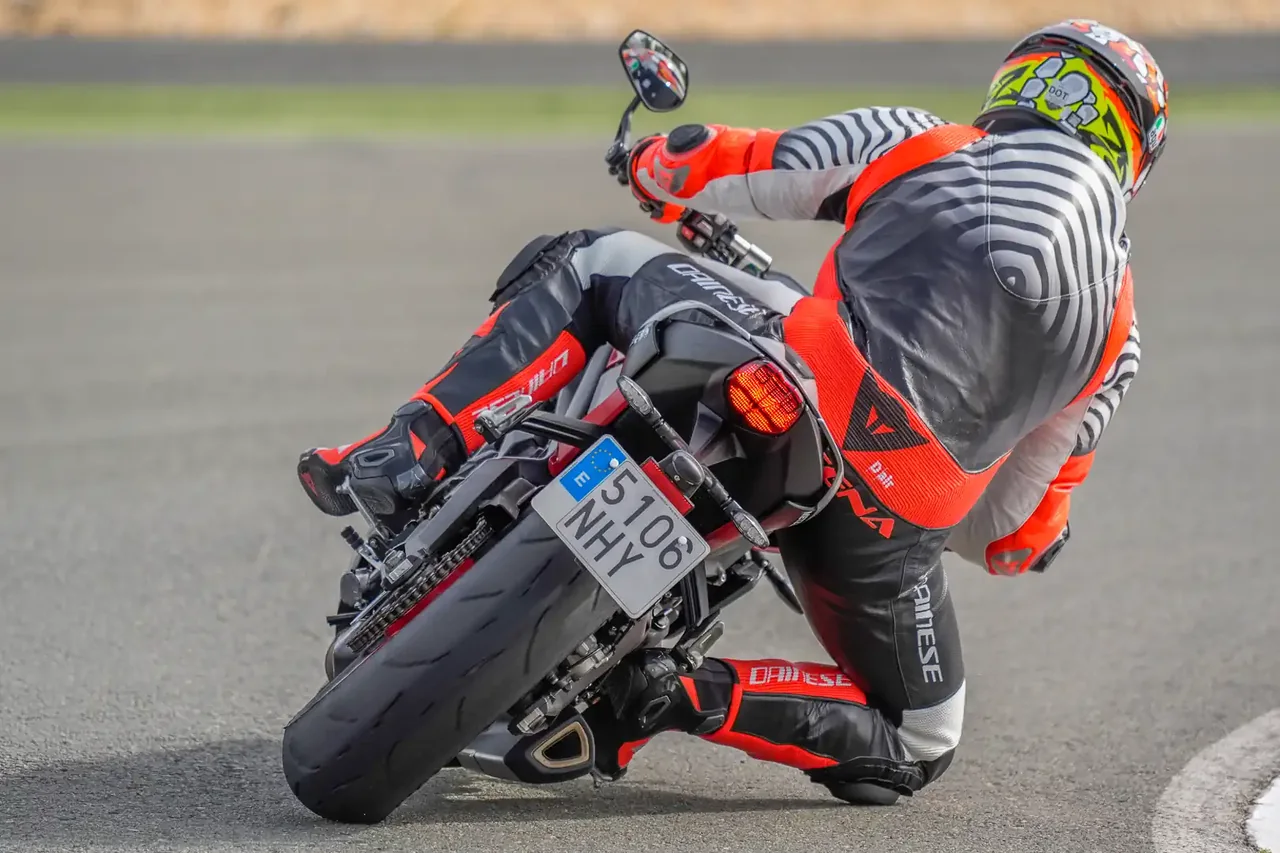 Metzeler Sportec 01 and RS: High-Performance Tires for Road and Track
