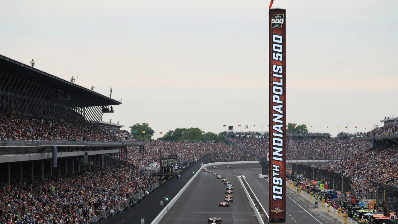Racing Frenzy: Indy 500, NASCAR, and Formula 1 Converge on North America
