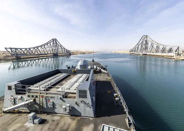 HMS Dragon Transits Suez Canal Ahead of Hormuz Security Mission