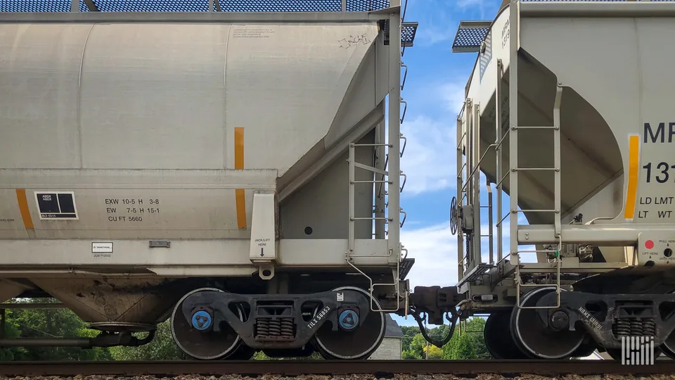 Rail Traffic Sees Strong Performance Amidst Industry Shifts - image 2