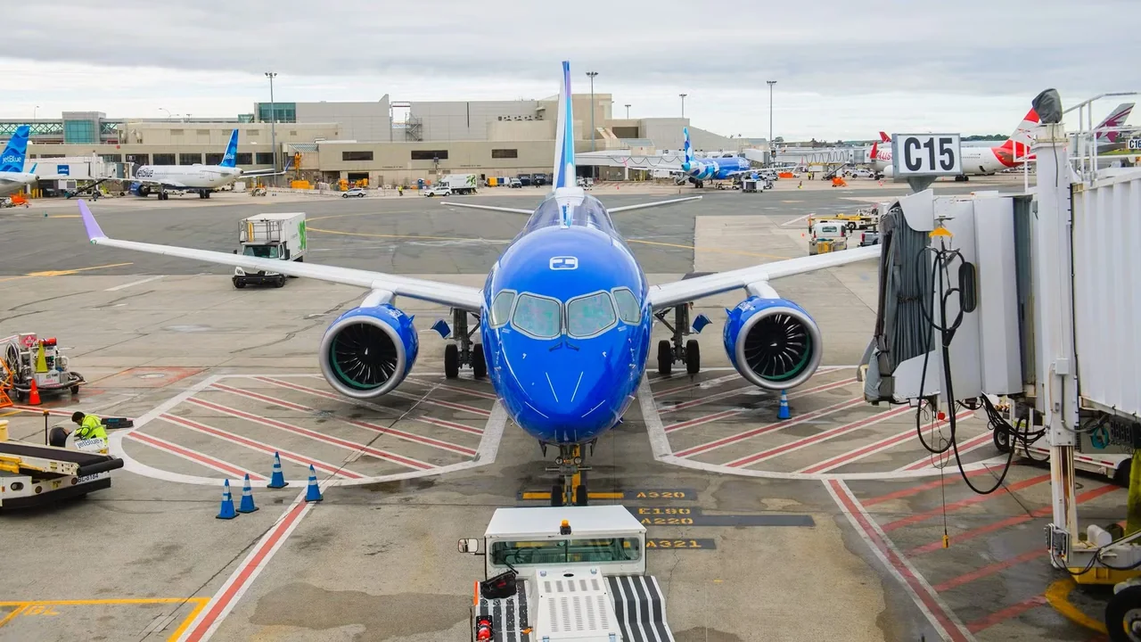 JetBlue Expands Fort Lauderdale Hub with Airbus A220 Base
