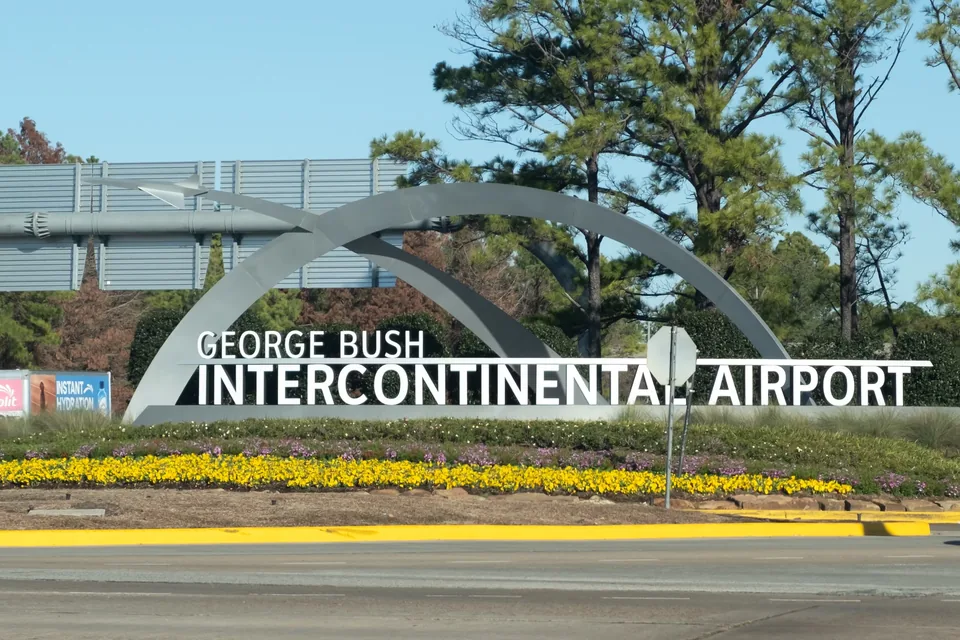 US Airports Handle Record-Breaking International Travel - image 2