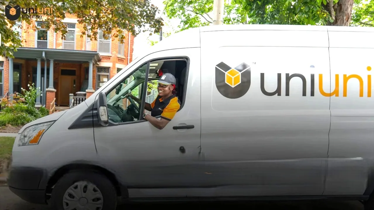 US Senators Warn of National Security Risk from Chinese-Backed Parcel Carriers