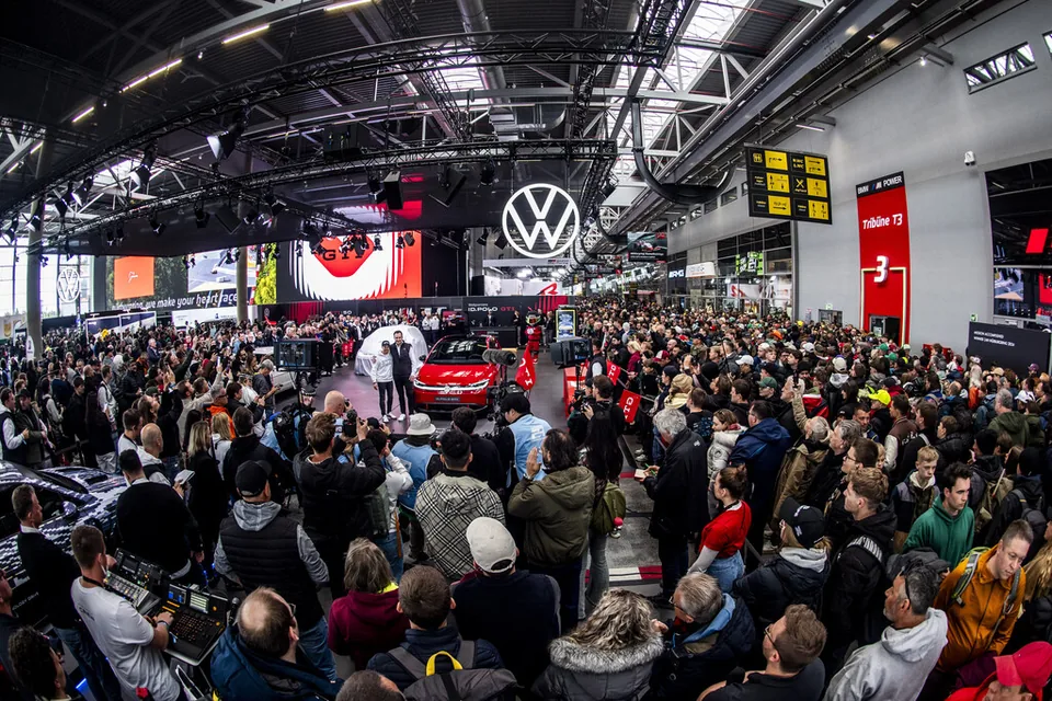 Volkswagen Unveils First Fully Electric GTI Model - image 3