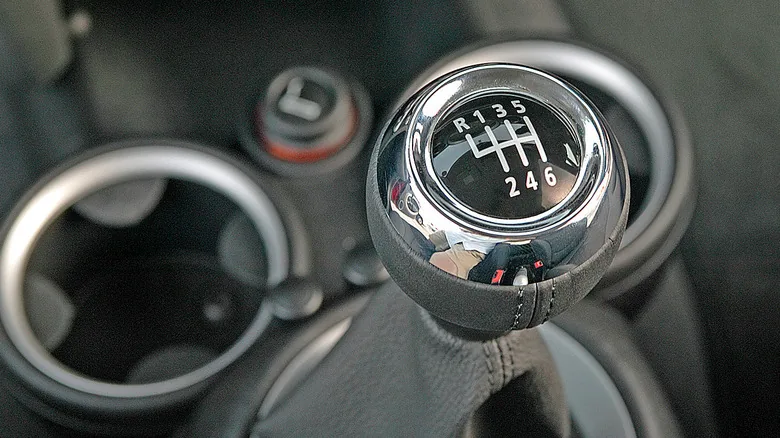 Mastering the Art of Stick Shift Driving - image 3