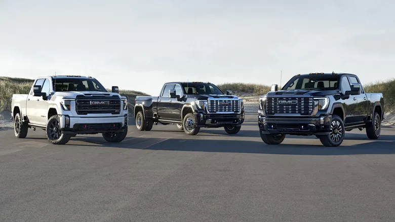 Last Diesel-Powered Trucks And SUVs Left In America - image 3