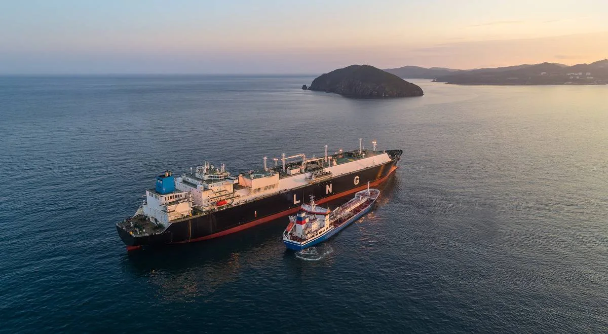 Santos Focuses LNG and Oil Expansion