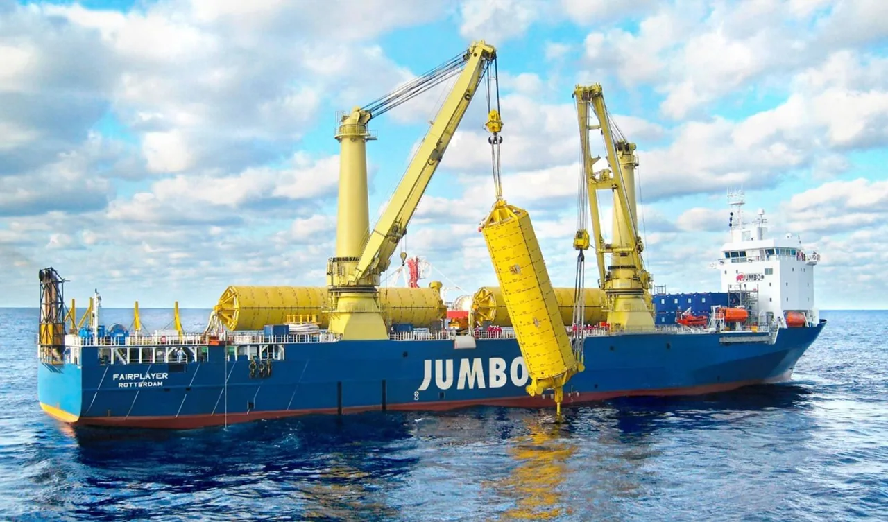 Jumbo Secures $156M Heavy-Lift Vessel Deal