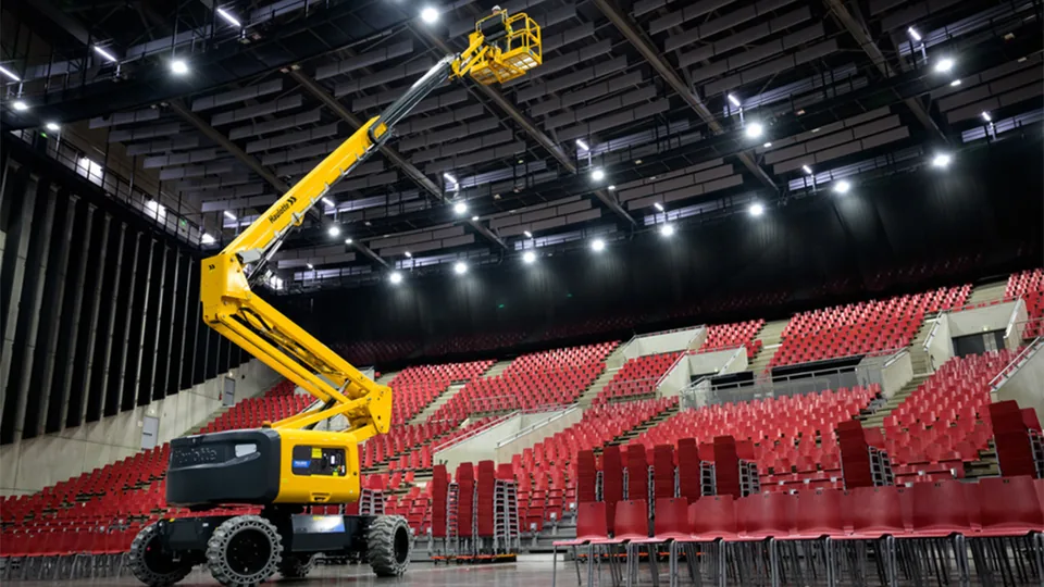 Haulotte Tests Robotic Construction Arm on MEWPs - image 3