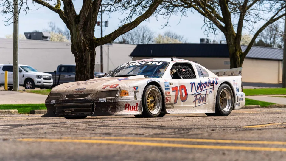 Legendary Mustang Cobra Sells After 30 Years in Museum - image 2