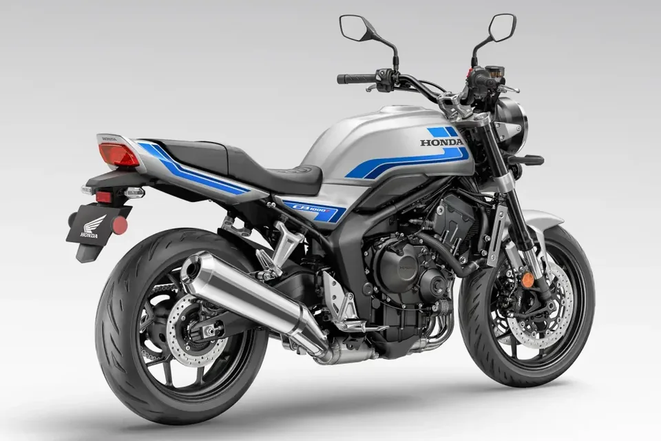 Honda Brings Retro Superbike to the US Market - image 3