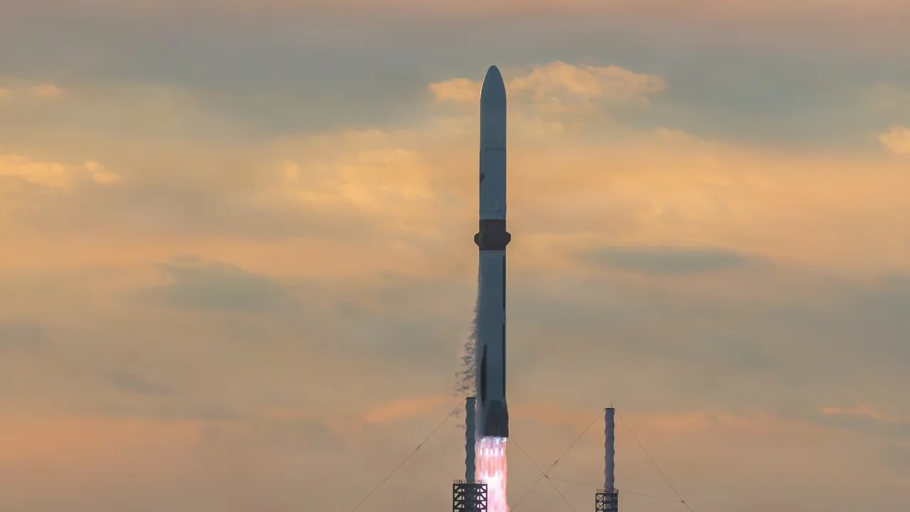 Blue Origin Rocket Explodes During Static Engine Test