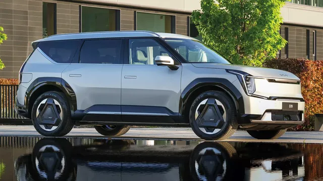 Kia EV9 Battery Failures Spark Concern