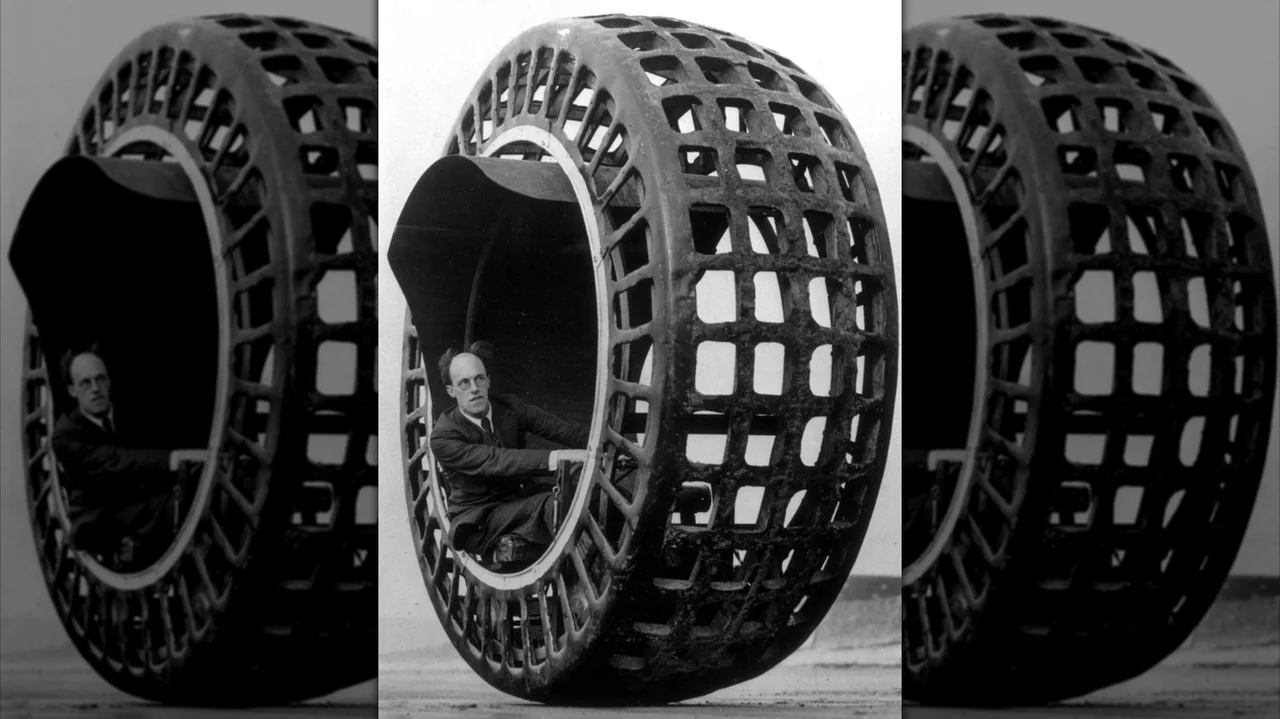 The Bizarre History Behind the Dynasphere: A Single-Wheeled Marvel