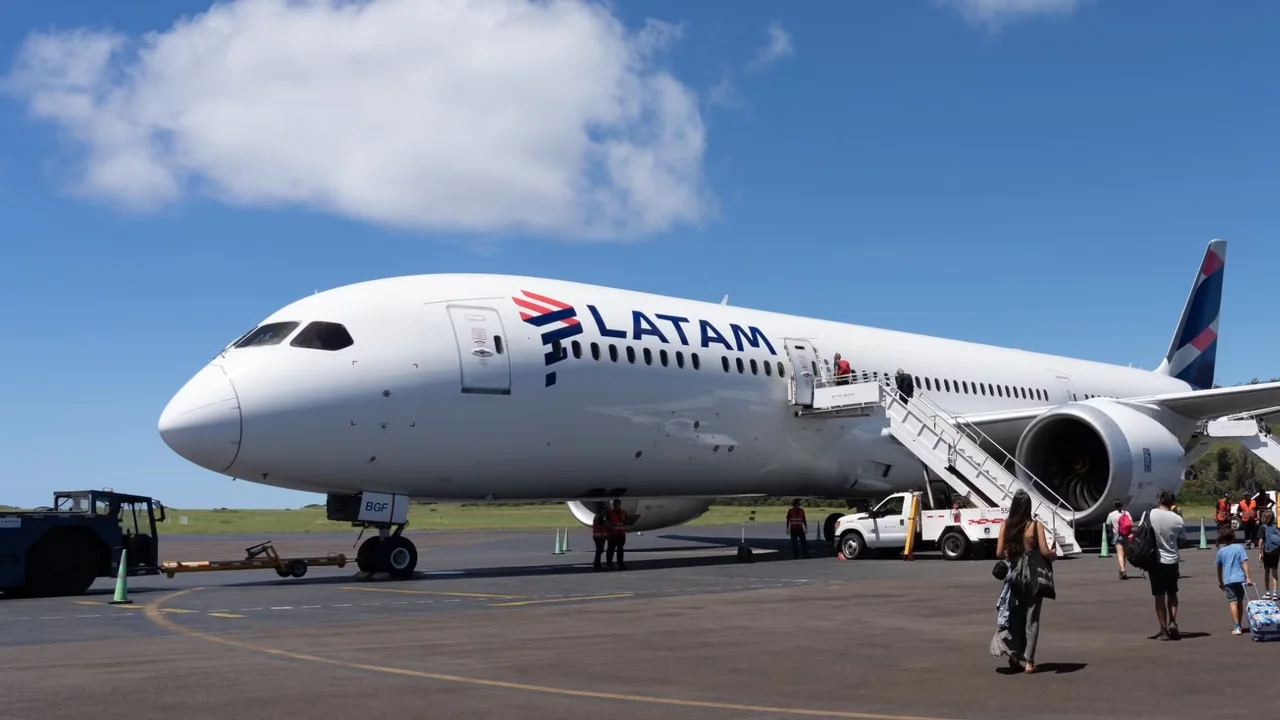 787 Door Incident Raises Concerns About Repair Complexity