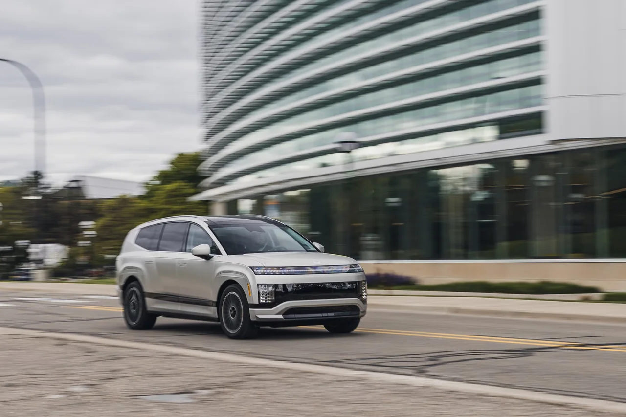 2027 Hyundai Ioniq 9 Review: A Modern Family-Focused EV