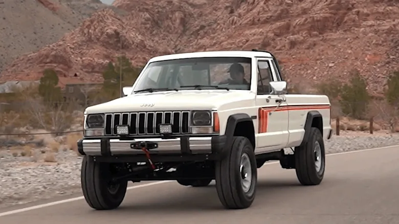 Jeep Revives Small Pickup Dreams - image 2