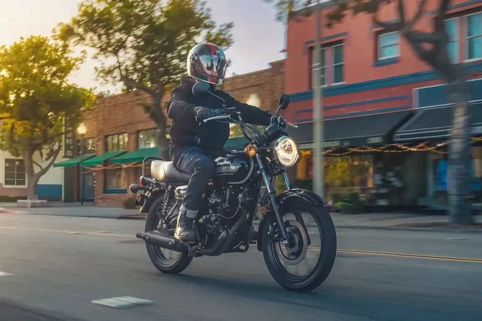 Kawasaki Unveils 2026 W175 LTD Cruiser at $2,999 - image 4