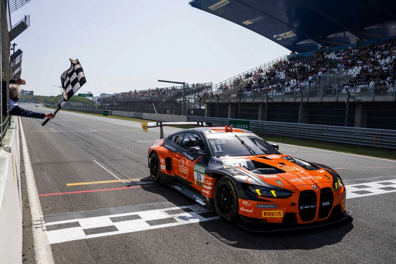 BMW M4 GT3 EVO Dominates Italian GT and ADAC GT Masters