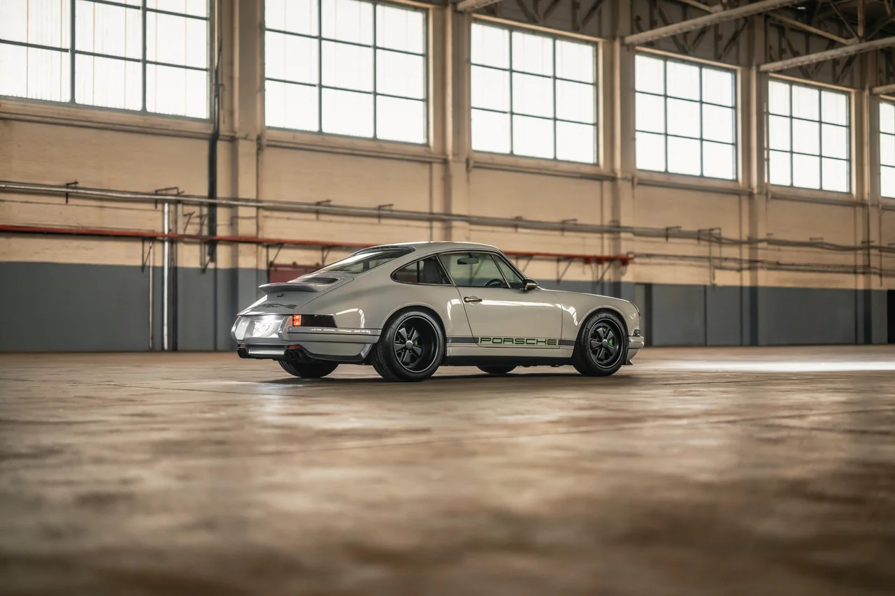 Theon Design's 421-HP 911: A Lightweight Masterpiece