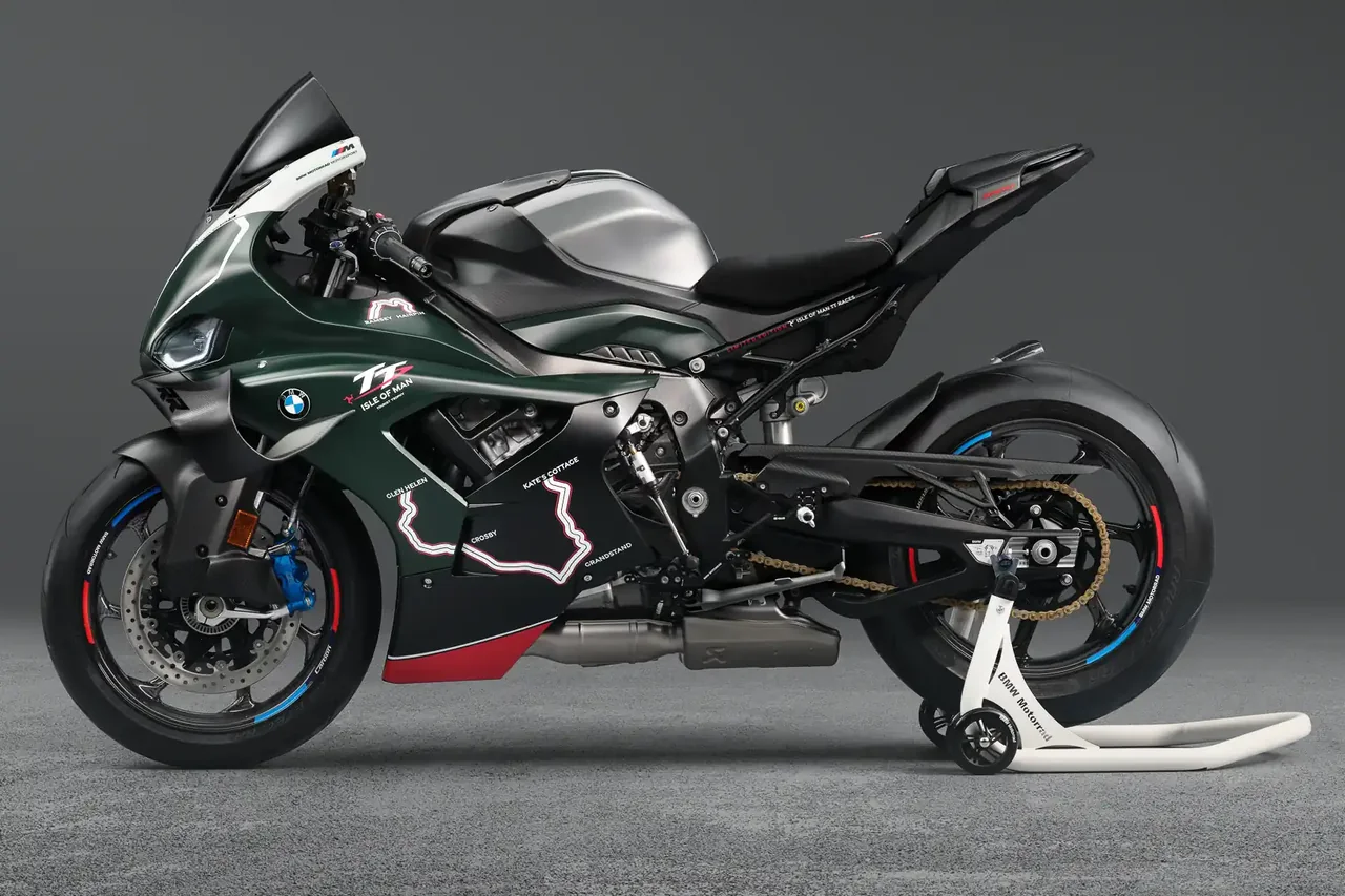 BMW Unveils Exclusive 2026 M 1000 RR Limited Edition Isle of Man TT
