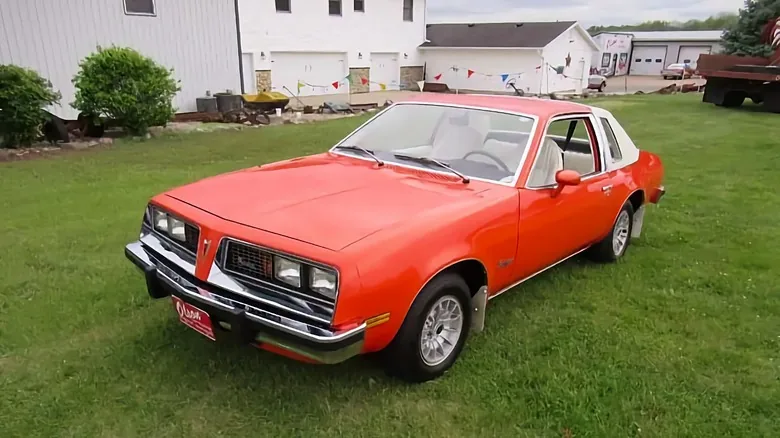 Low-Mileage 1976 Pontiac Sunbird: A Rare Find or Overhyped Relic? - image 2