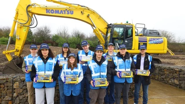Mentorship in Motorsport: Komatsu Partners with Formula 1