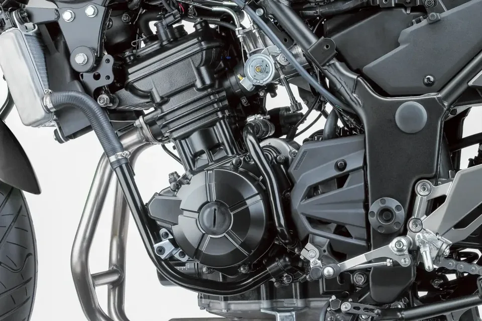 Kawasaki Revs Up Entry-Level Sportbike Market - image 3