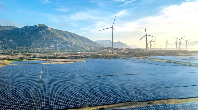 Coal's Decline: Why Solar & Wind Power Won't Be Replaced