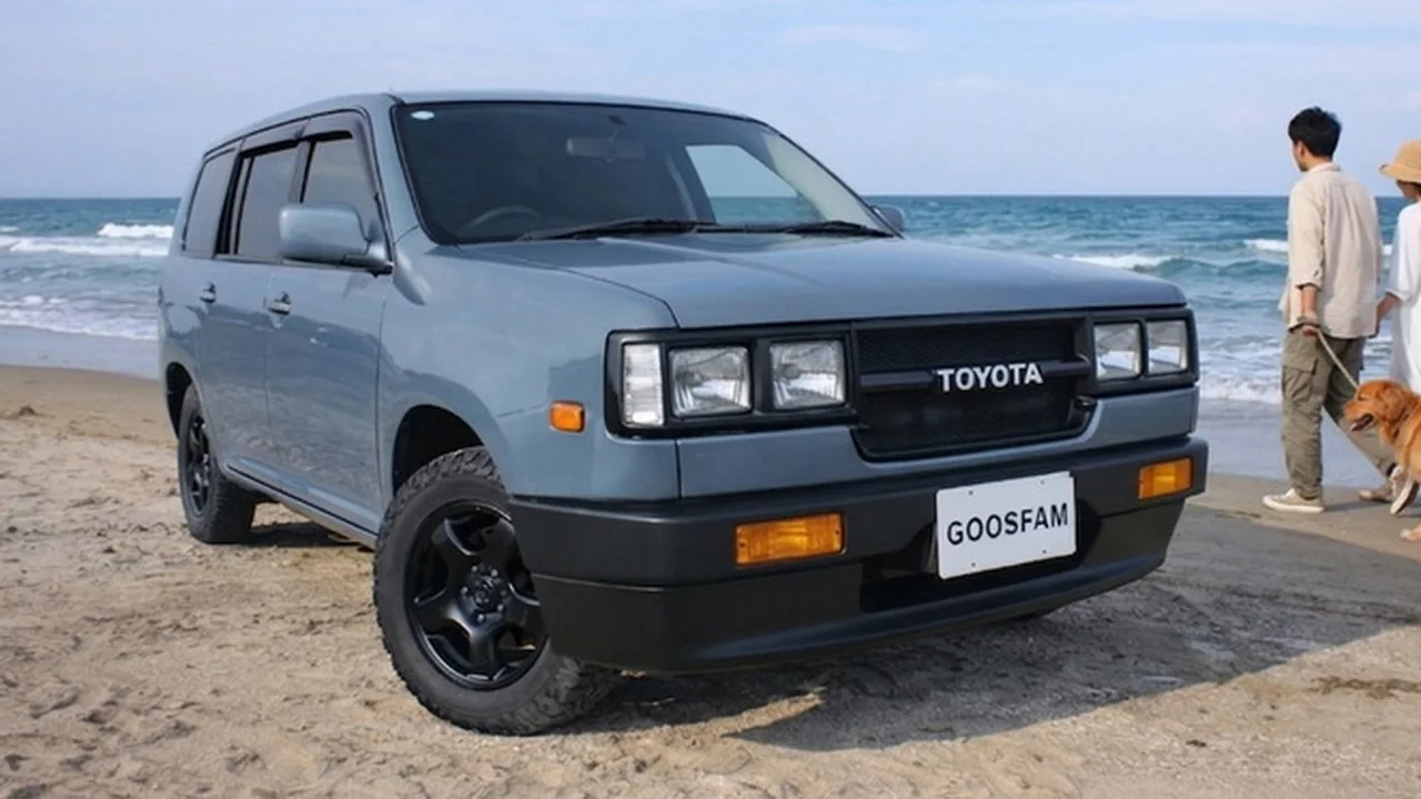 Land Cruiser 60 Wagon Unveiled from Toyota Probox
