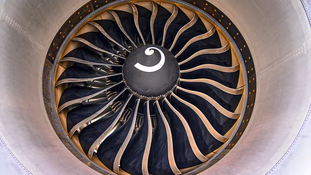 Engine Giants: GE90 vs Trent XWB
