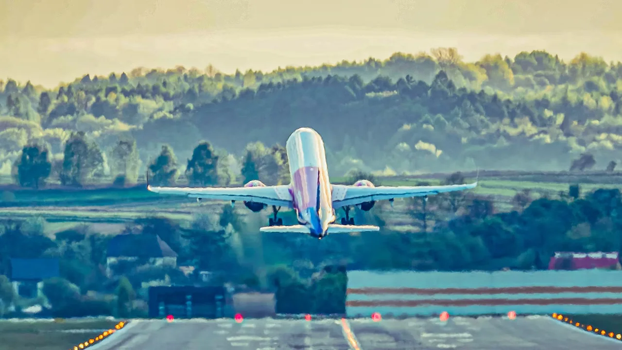 Aircraft Takeoff Thrust Reduction