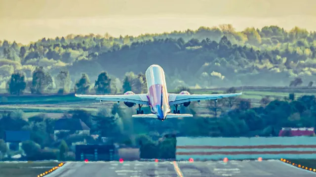 Aircraft Takeoff Thrust Reduction