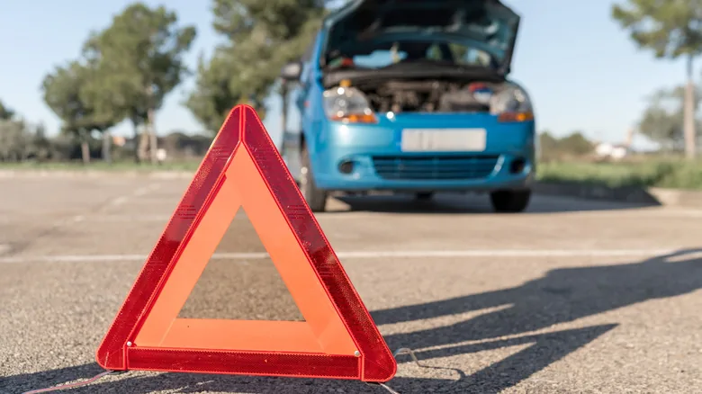 Engine Failure: The Consequences of Bad Crankshaft and Camshaft Sensors - image 3
