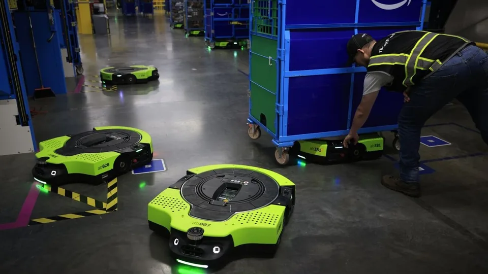Amazon Invests $10B in European Fulfillment Centers with Robot Technology - image 2