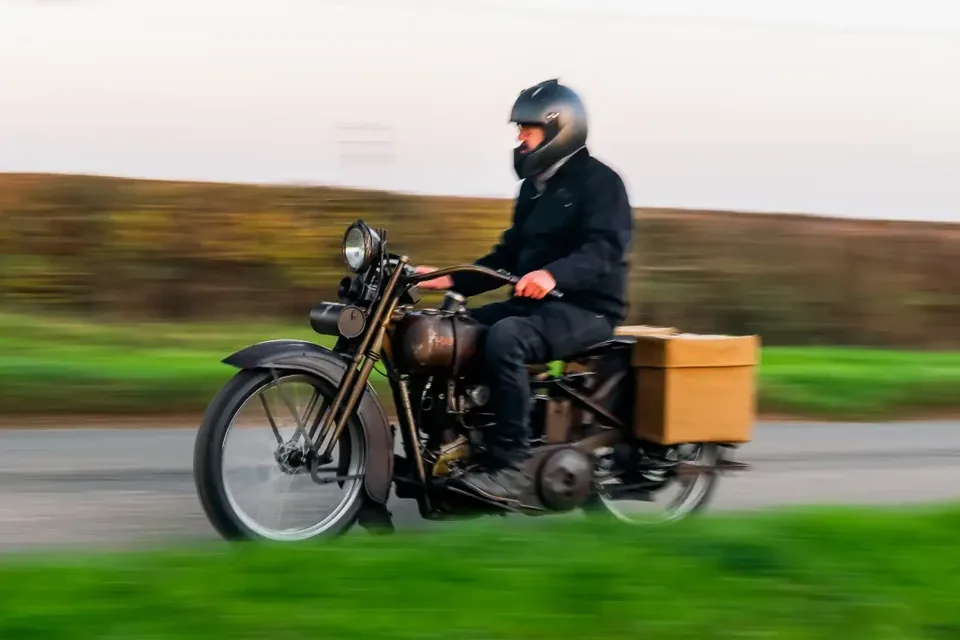 Electric Revival: Vintage Harley-Davidsons Get a Modern Makeover - image 2