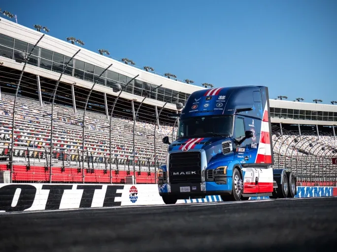 Mack Trucks Unveils Patriotic NASCAR Pioneers - image 2