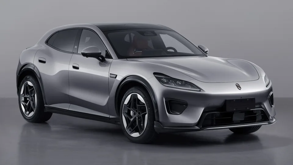 Luxeed's Electric SUV Sparks Ferrari Design Controversy - image 2