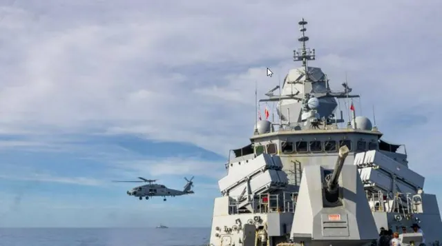 Australian Warship Sails Through Taiwan Strait Amid Rising Tensions